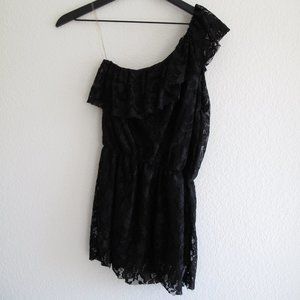 ALI & KRIS Black Lace Asymmetric Blouse